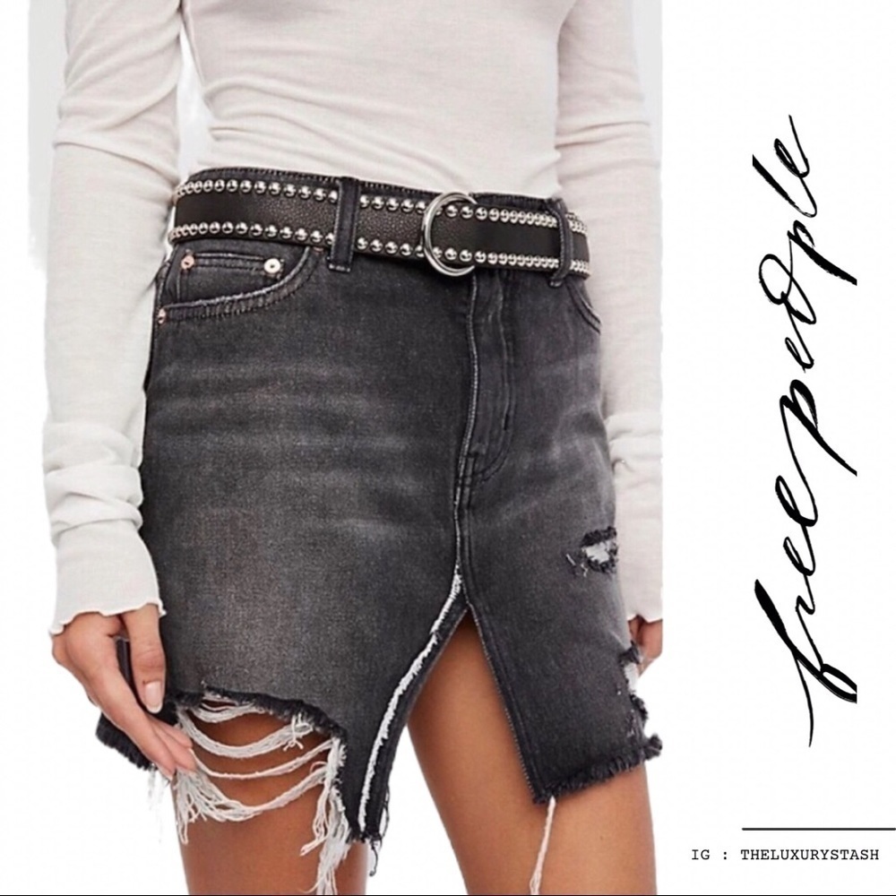 ⚫️ Free People Relaxed & distressed Denim Skirt Size 28​​​​​​